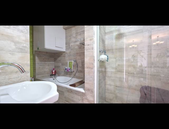 1.5 BEDROOM APARTMENT FOR SALE IN BULWER